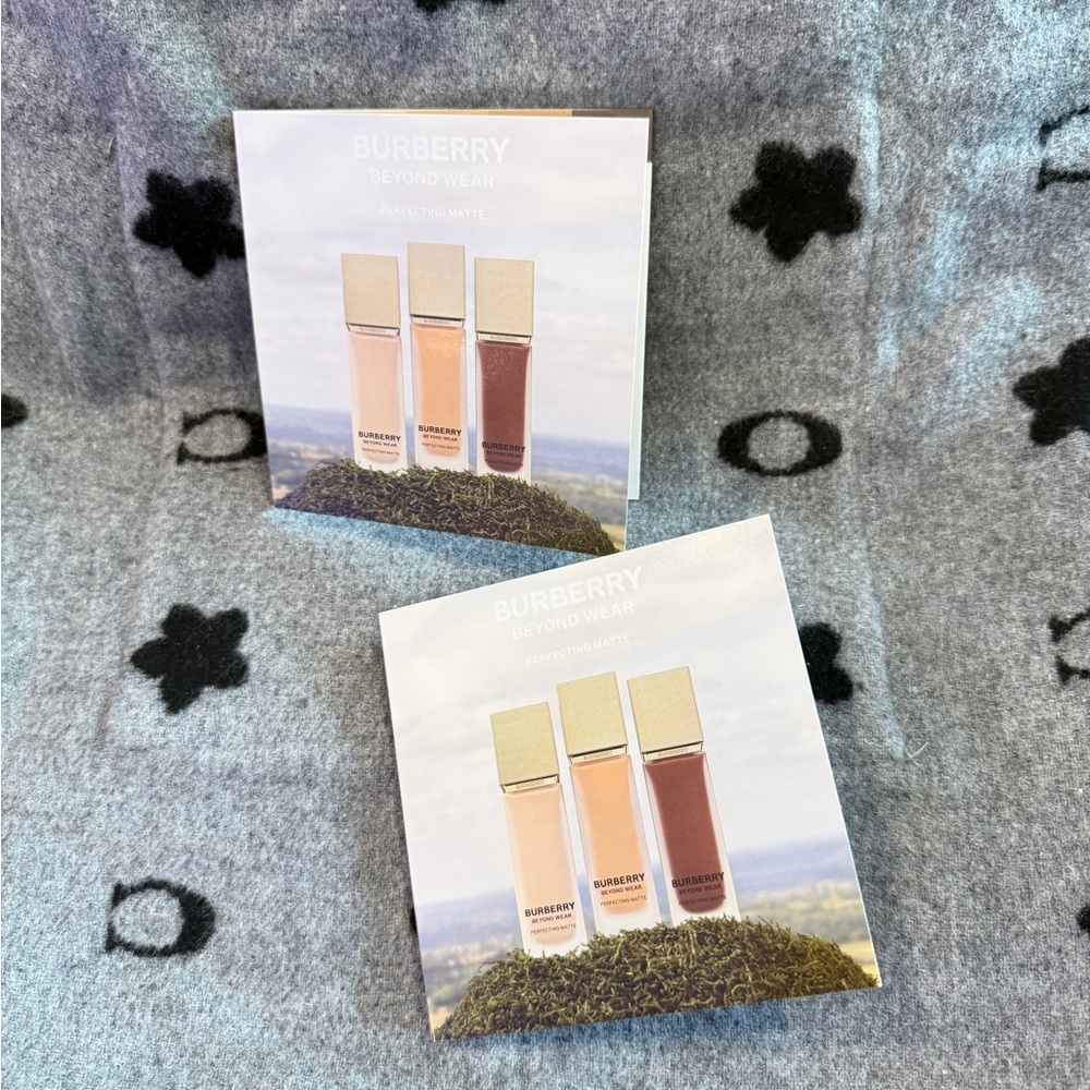 Burberry Beyond Wear perfecting matte sample card *2